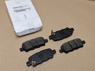 Nissan Mirano 2008-on Rear Brake Pad Set D4060-002VA Genuine NEW OEM