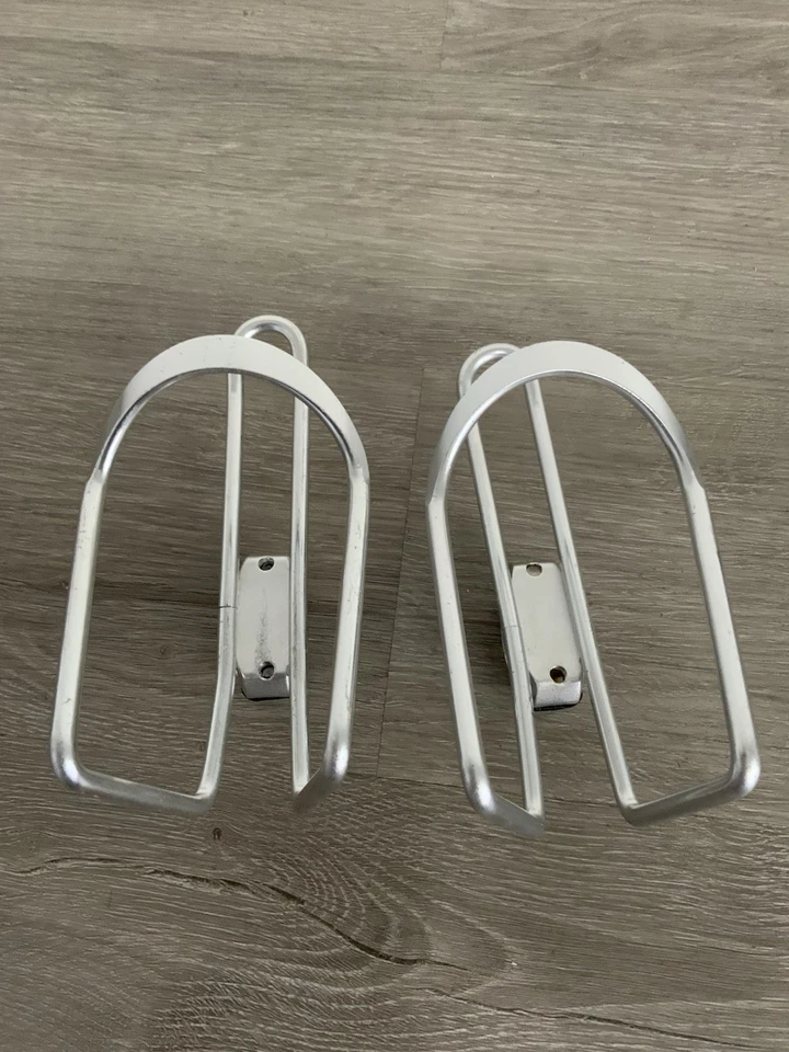 PROFILE WATER BOTTLE CAGES (2) HANDLEBAR MOUNT ALUMINUM 90 GRAMS A PIECE - Image 2 of 4