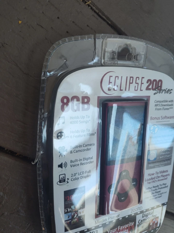 Eclipse 8 GB SM MP3 VOICE/VIDEO RECORDER Player -Mach Speed- Burgundy (200RD8GB) - Image 3 of 4