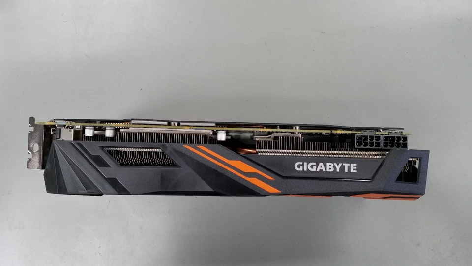GIGABYTE Radeon RX VEGA 64 GAMING OC 8GB HBM2 Graphics Card - Image 4 of 4
