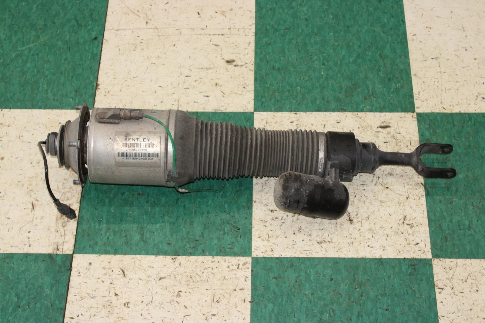 Bentley Flying Spur 2013-2018 Right Air suspension strut