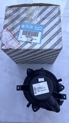 NEW  GENUINE FIAT HEATER BLOWER MOTOR FAN 46723715 (2688)