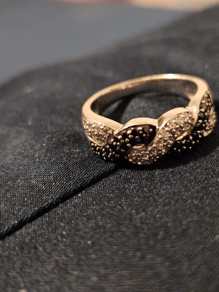 Anillo de diamantes naturales 1/6 quilates TW blanco y negro en plata de ley 925 Foto 3 de 4