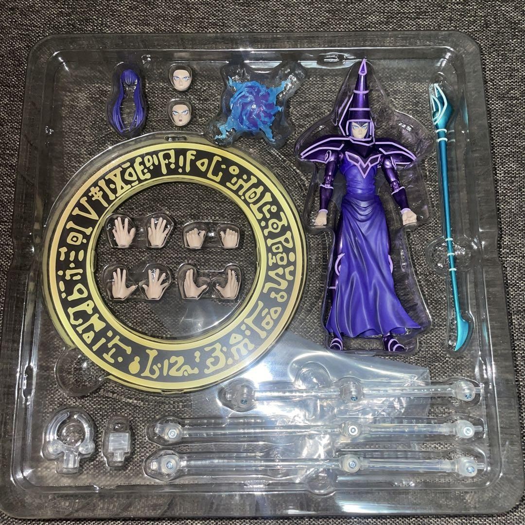 S.H.MonsterArts Yu-Gi-Oh! Dark Magician TAMASHII NATIONS 7.3