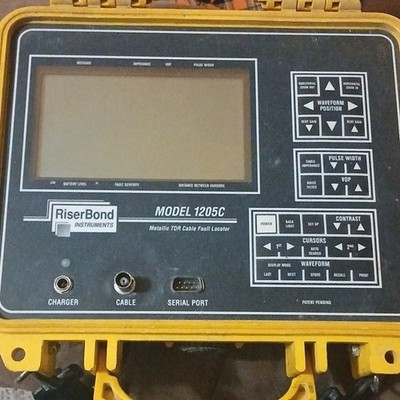 Riser Bond Instruments 1205C Handheld Metallic TDR Cable Fault Locator