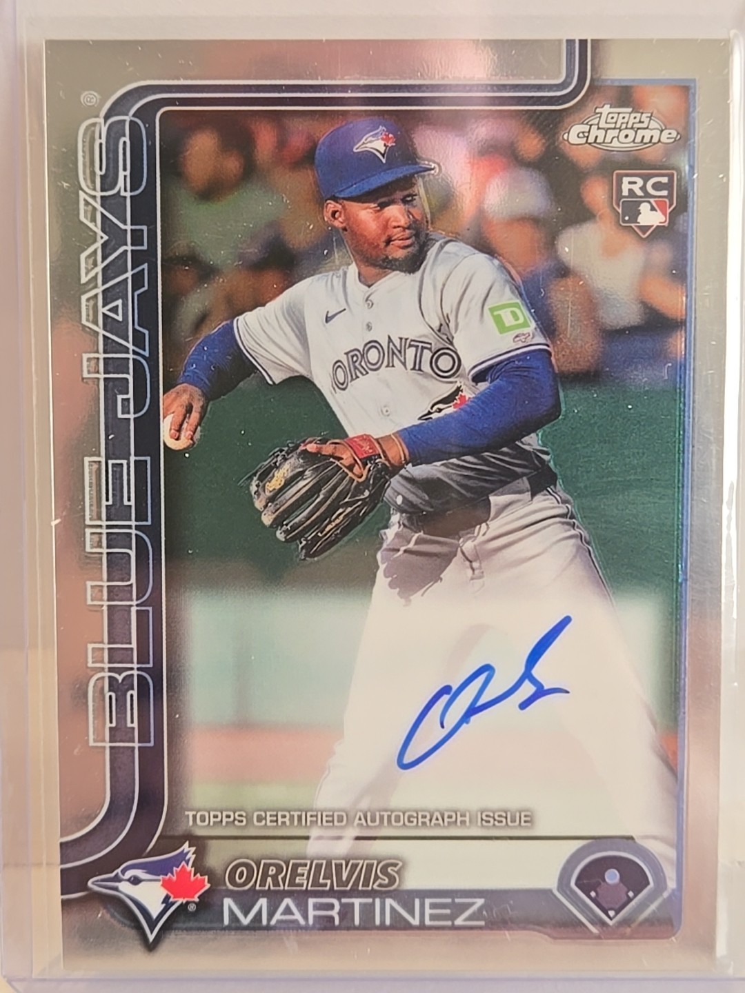 2025 Topps Chrome - Rookie Autographs Orelvis Martinez #RA-OM (AU, RC)