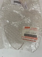 NEW GENIUNE SUZUKI GSXR 1000 750 600 LEFT REAR INDICATOR LENS 35672-21H00-000