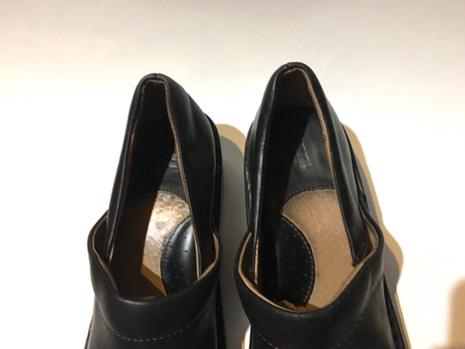 BORN BLACK LEATHER CLOGS LADIES SIZE 8M SLIP-ON COMFORTABLE WORK SHOES