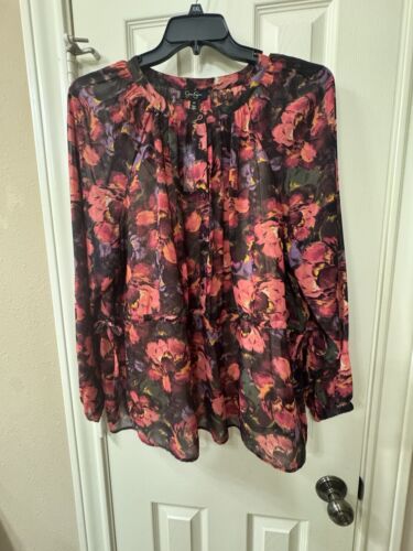 Jessica Simpson Marjorie Top in Posy Symphony Floral Button With Peach Tank 2x