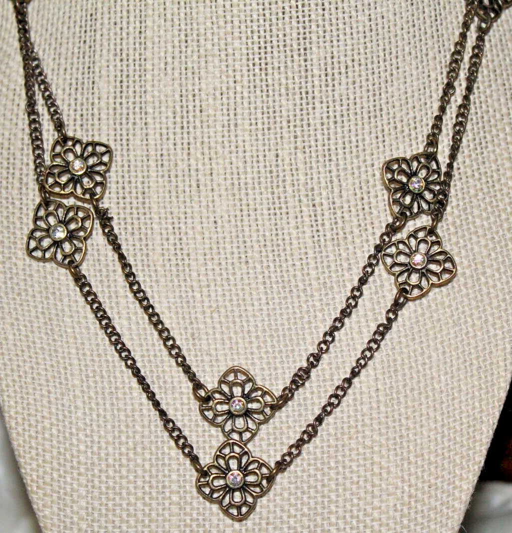 VTG LOOK DAINTY LACEY FLOWER/RHINESTONE 36