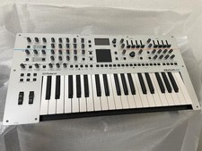 Roland GAIA 2 Keyboard Synthesizer 37 Tasten Hybrid Engine Sequencer Pad