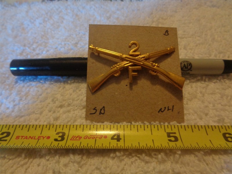 F Company 2nd Infantry Regiment Officer Collar Insignia Screw Back (DRAW#Z10)