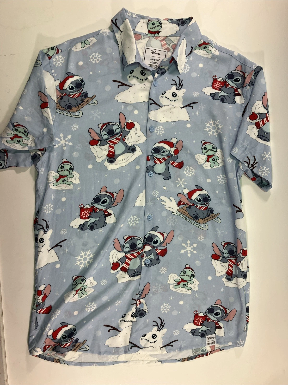 Disney Loungefly Lilo & Stitch Snow Angel Camp Shirt Men’s Medium