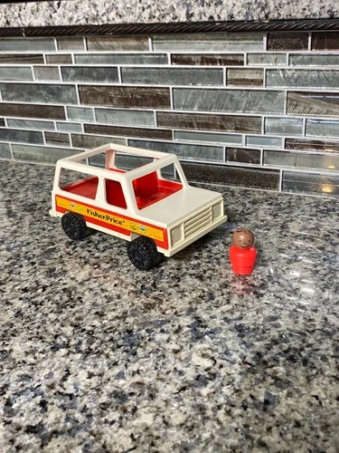 Vintage 1979 Fisher Price Little People Station Wagon Jeep 992 Camping & figure