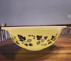 Yellow Pyrex Gooseberry 444 Cinderella Mixing Bowl, 4 qt