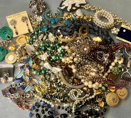 BIG Vintage Costume Jewelry Lot Unsigned & Signed Trifari Coro Rhinestone +