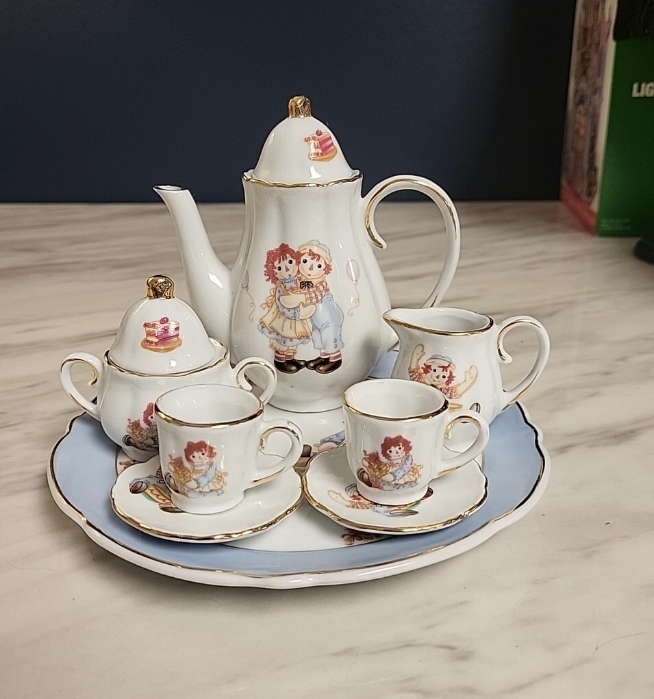 Vintage Miniature Raggedy Ann Tea Set. Set Includes 8 Pieces eBay