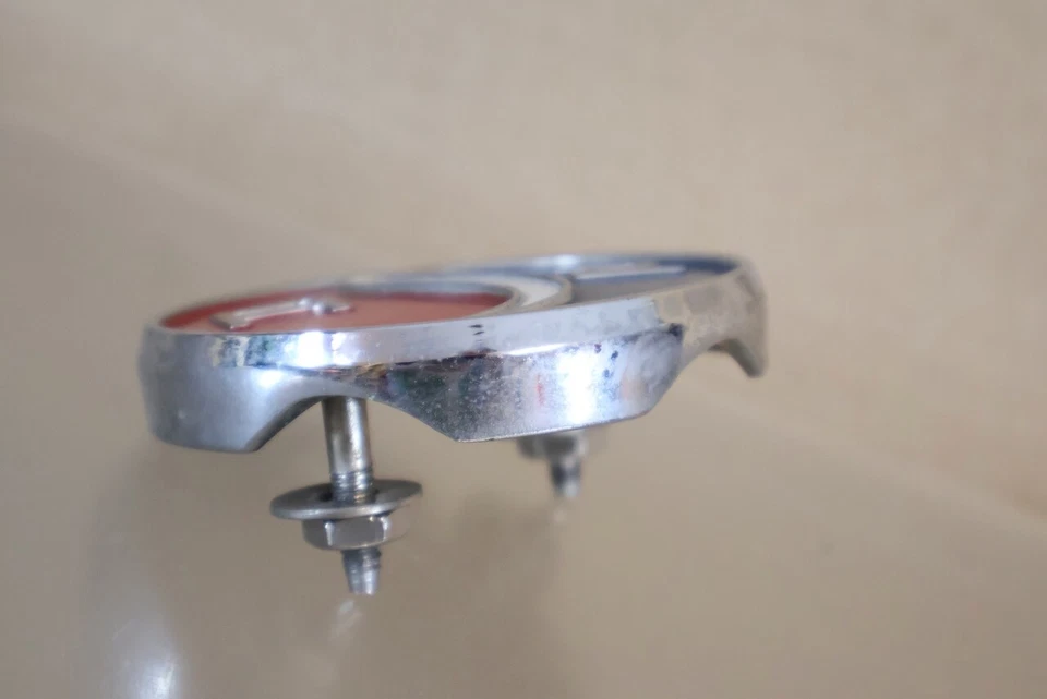 Emblema de parrilla Studebaker 1964 R2 para Lark Daytona Commander Challenger om Foto 4 de 4