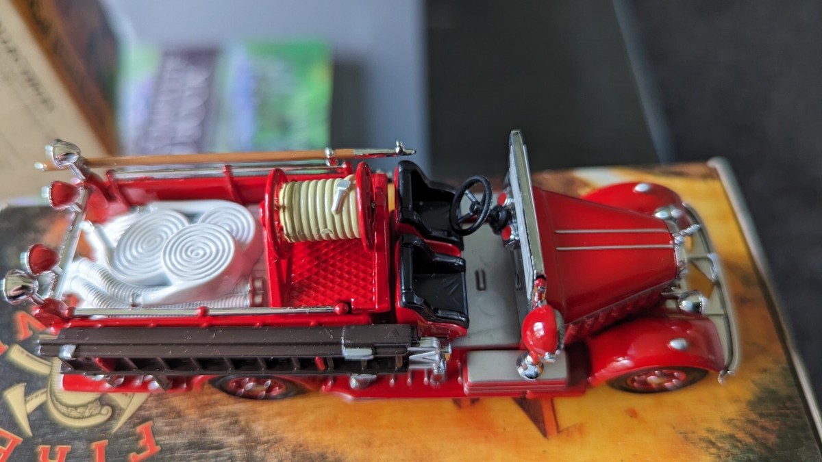 Matchbox MOY YFE-15 1935 Mack AB Fire Engine [1:43 méret