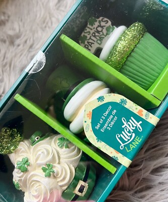 LUCKY LANE ST. PATRICK'S DAY 3 PC FAUX CUPCAKES TABLE TOP DECOR 4X3''