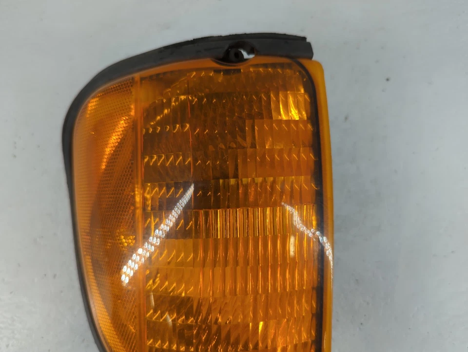 Faro antiniebla derecho Ford E-350 Econoline 2007-2007 pasajero OEM WVM46 Foto 3 de 4