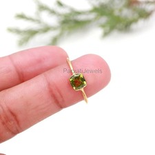 Natural Green Peridot Cushion Gemstone Solid 18K Gold Partywear Gift Women Rings