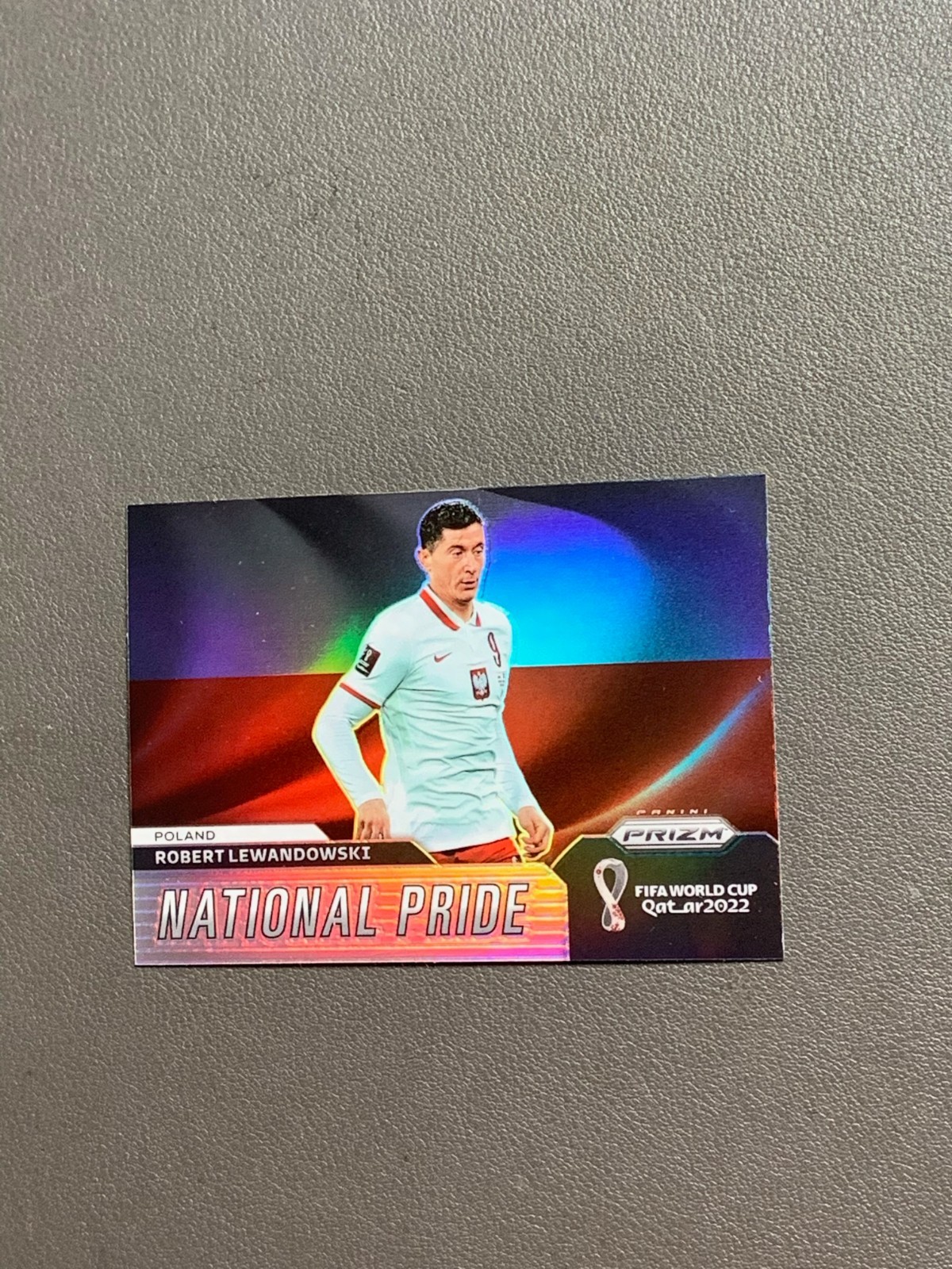2022 Prizm World Cup Robert Lewandowski National Pride SP