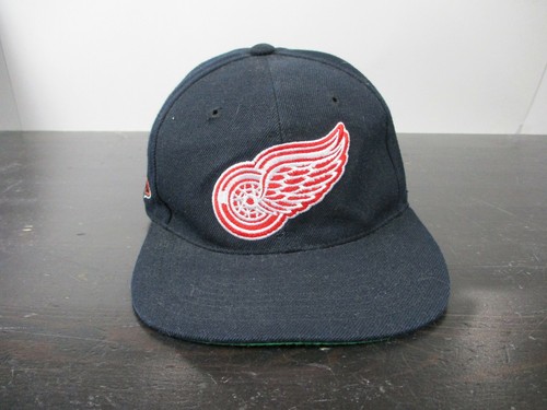 VINTAGE Detroit Red Wings Hat Cap Snap 