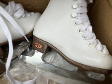 Riedell Ice Skates Figure Skates Model 12 Blade Model GR4 Med White Size 9