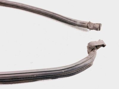 84-86 Nissan 300zx Z31Top Cowl Weather-strip Rubber Seal OEM 66920