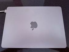 MacBook Air 13 Inch M2 8-Core CPU and 8-Core GPU (Mid 2022) SSD 512GB RAM 16GB