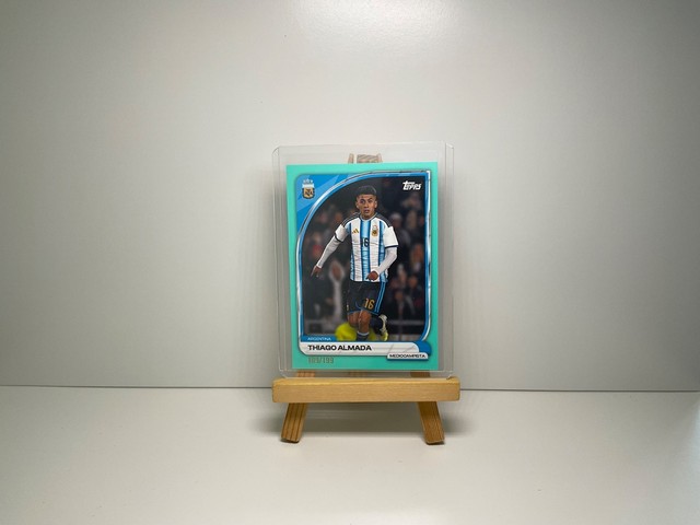 Thiago Almada /199 - Topps Collector Tin Argentina 2026