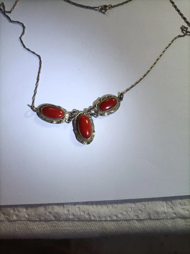 collana corallo e argento - Immagine 2 di 4