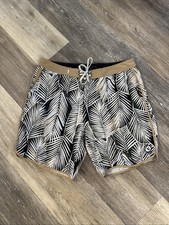 Vuori Shorts Mens 34 Brown Palm Leaf Print Swim Trunks Cruise Board Beach 7"
