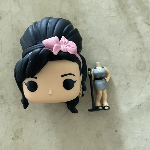Funko Pop Rocks  Amy Winehouse #48 Authentic Vinyl  action Figure