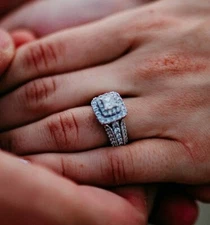 Princess cut Engagement ring WHITE GOLD 