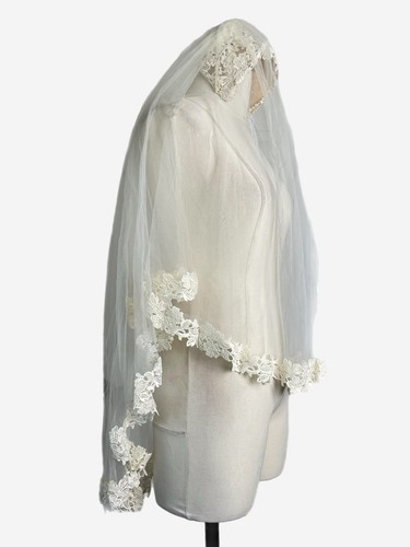 Vintage Unbranded Ivory floral embroidered pearl Juliet cap sheer wedding veil