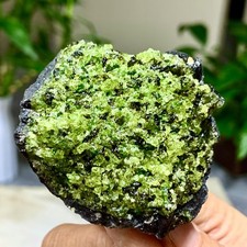 216G Natural Olivine Rock Specimen Deposits On Lava Stone Peridot Black