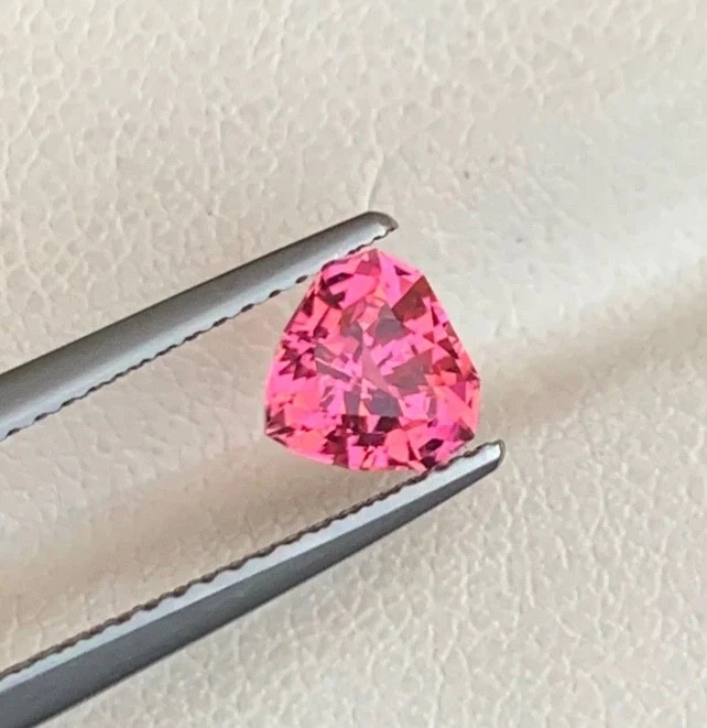 0.95 Carats Hot Pink Tourmaline Heart Shape Natural Afghani Loose Gemstone - Image 3 of 4