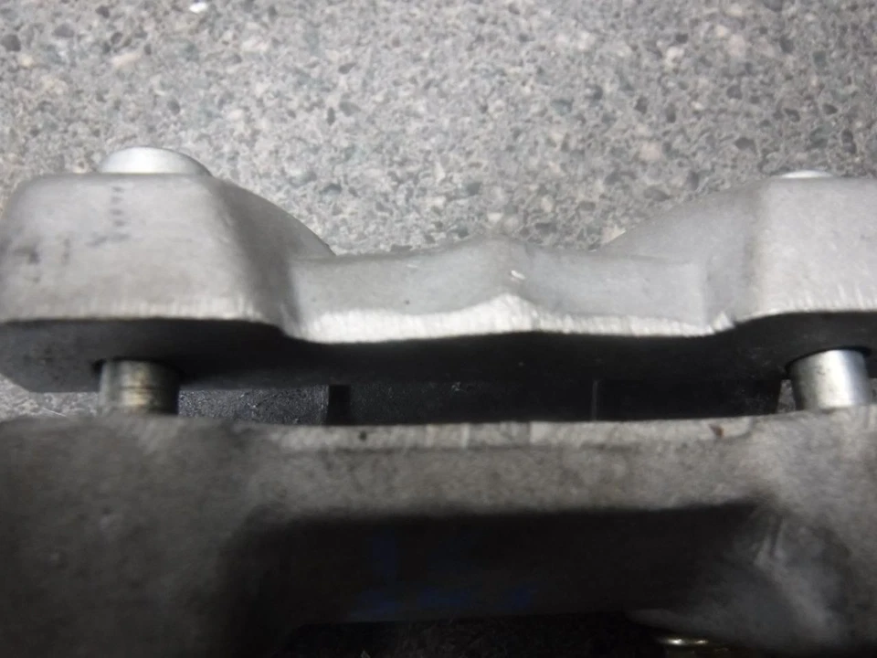 16 Polaris Axys SKS 800 Handlebar Clamp S2O - Image 2 of 4