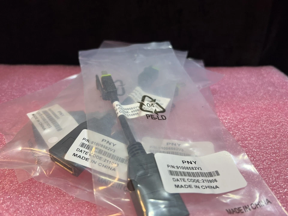 LOT OF 4 PNY 91008582V3 Mini Display Port Male To Female Adapter - Image 4 of 4