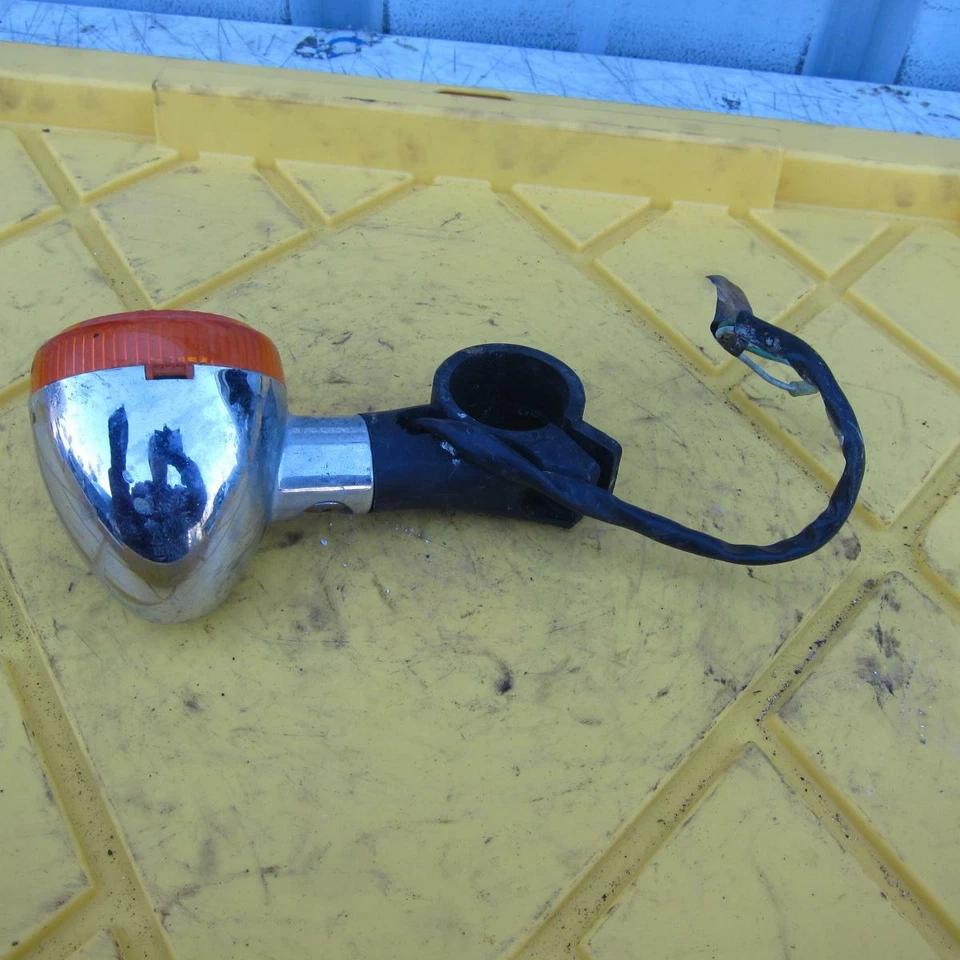 1987 Honda Magna 700 VF700C INDICADOR DE SETA DIANTEIRO FABRICANTE DE EQUIPAMENTO ORIGINAL - Imagem 4 de 4