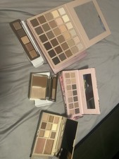 Lot of Eyeshadow and Contour Palette Set with Mirror