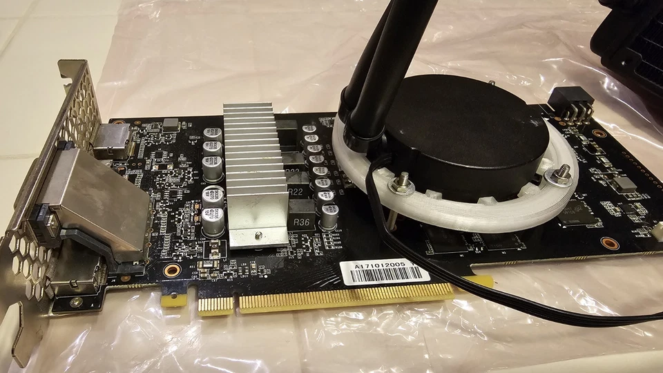 PNY NVIDIA GTX 1060 6GB + Asetek Liquid Cooler & Phanteks High Static Fan - Image 2 of 4