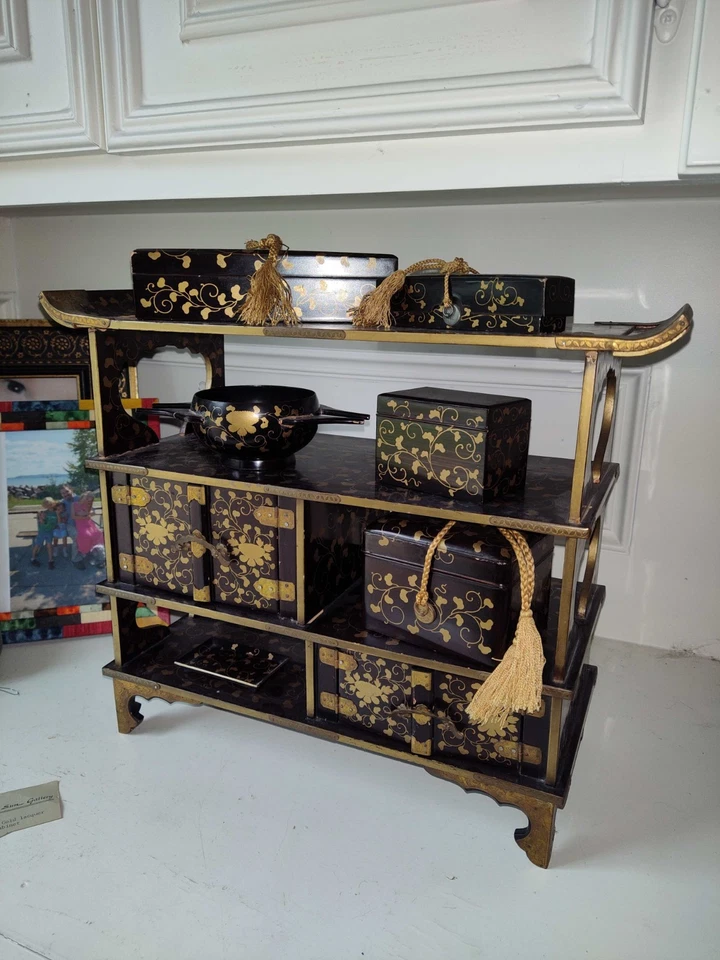 RARO Antiguo Japonés Período Edo Geisha Cosméticos Gabinete Laca Dorada Cajas Foto 2 de 4