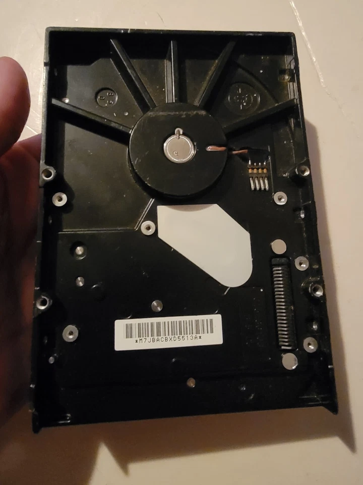 160 GB SATA Maxtor DiamondMax 10 6V160E0 HDD 7200RPM 3.5" Hard Drive - Image 2 of 2