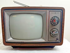 Vintage 1983 General Electric CRT Portable Color TV 10" 10AB3406W GAMING TV