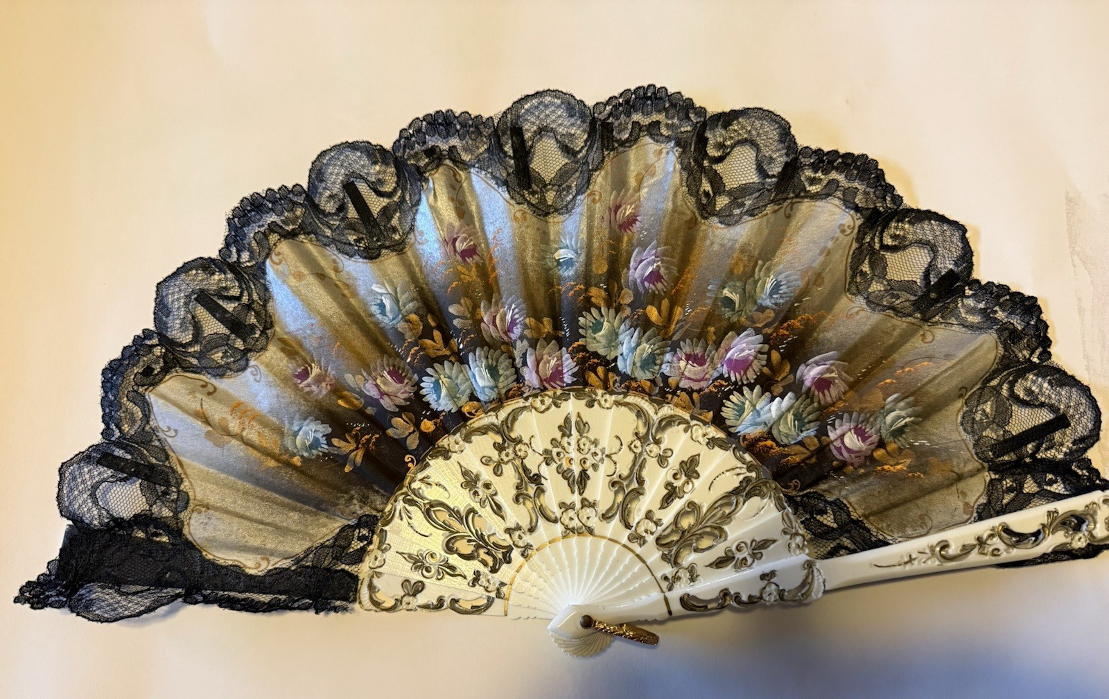 Vintage Decorative Folding Hand Fan With Hand Painted Flowers On Lace