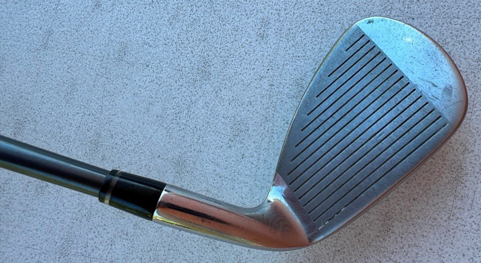 Adams Idea Hybrid a2OS 8 Iron. Graphite Pro Launch-HL Graphite. Reg-Flex. LH - Image 3 of 4