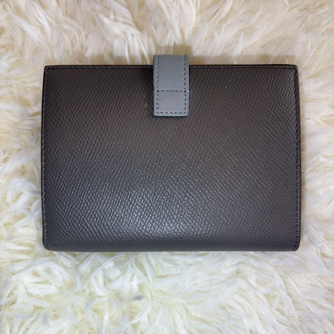 CELINE Medium Strap Wallet グレー CELINE Grained Calfskin Medium Multifunction Strap Wallet